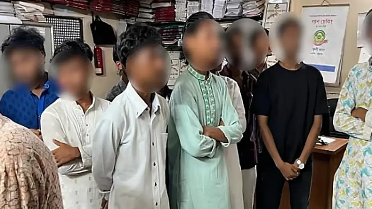 ‘জয় বাংলা’ স্লোগান দিয়ে ভিডিও বানাচ্ছিলেন, অতঃপর...